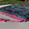 Pochette à livre avec zip - Oiseaux dans un champ - zip rose - pompon rose