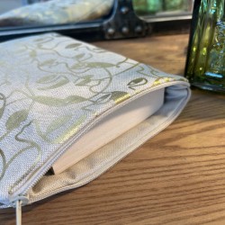 Pochette à livre avec zip - Portraits dorés