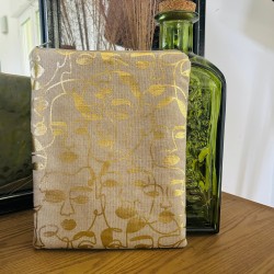 Pochette à livre doré