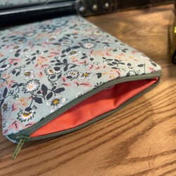Pochette à liseuse avec zip petites fleurs