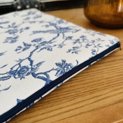 Pochette à livre avec zip - oiseaux bleus dans esprit toile de Jouy
